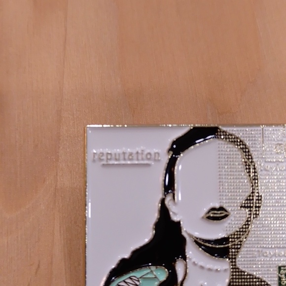 🆕 Taylor Swift Reputation Enamel Pin Brooch - Picture 4 of 9